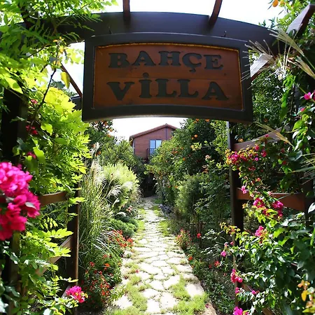 Villa Bahçe Çıralı